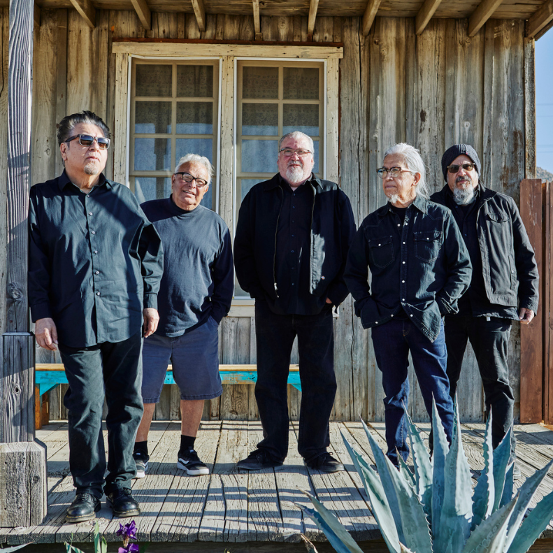 Los Lobos 